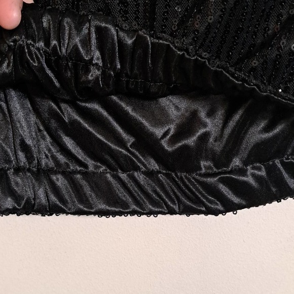 BLACK TAPE Sequin Padded-Shoulder Cap-Sleeve Top Large - Picture 9 of 9